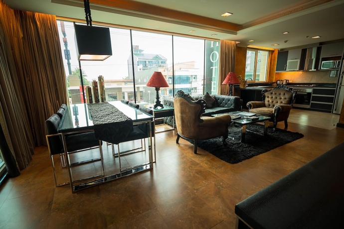 Imagen de la habitación del Hotel Fields Plaza Condo. Foto 4