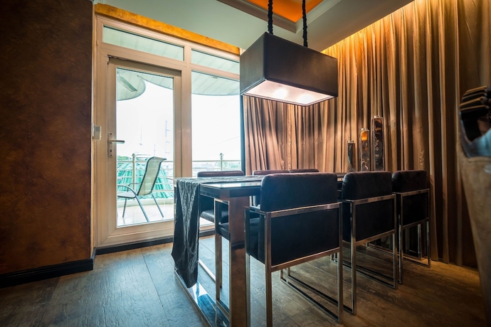 Imagen de la habitación del Hotel Fields Plaza Condo. Foto 11