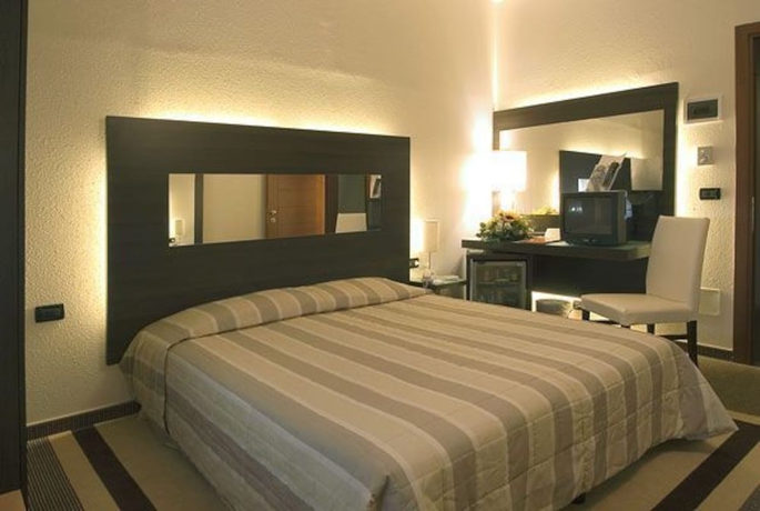 Imagen de la habitación del Hotel Fiera, Bolonia. Foto 8