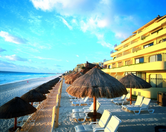 Imagen de los exteriores del Hotel Fiesta Americana Condesa Cancun All Inclusive. Foto 4