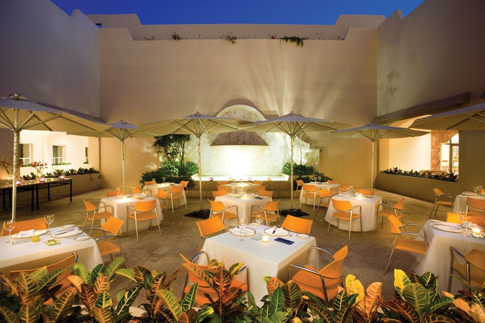 Imagen de los interiores del Hotel Fiesta Americana Condesa Cancun All Inclusive. Foto 9