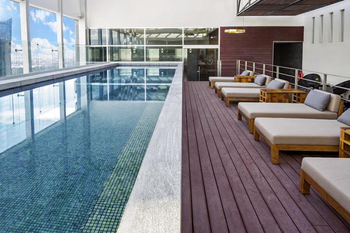 Imagen de la piscina del Hotel Fiesta Americana México Toreo. Foto 20