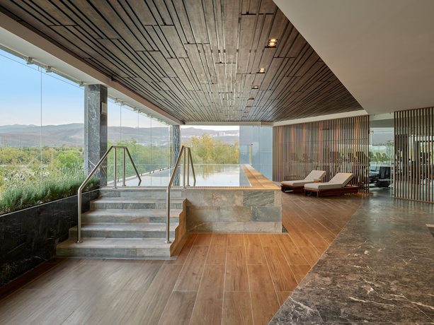 Imagen de la piscina del Hotel Fiesta Americana San Luis Potosi. Foto 19