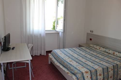 Imagen de la habitación del Hotel Fiesta, Casalpusterlengo. Foto 15