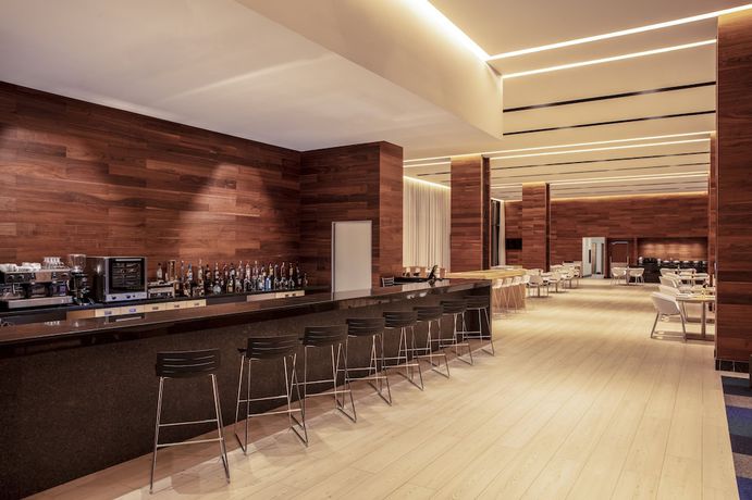 Imagen del bar/restaurante del Hotel Fiesta Inn Aguascalientes Patio. Foto 6