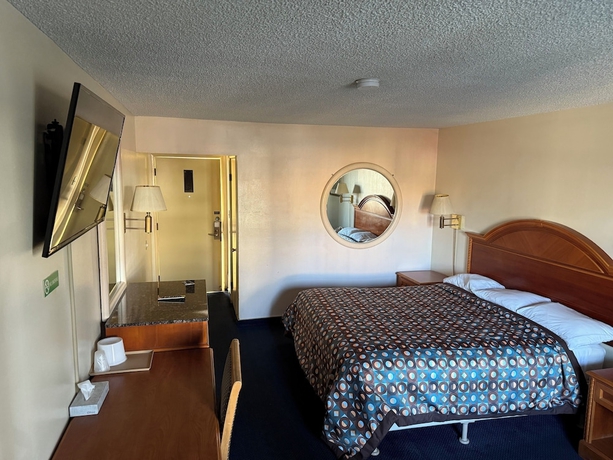 Imagen de la habitación del Hotel Fiesta Inn- Bell Gardens/ Los Angeles. Foto 1