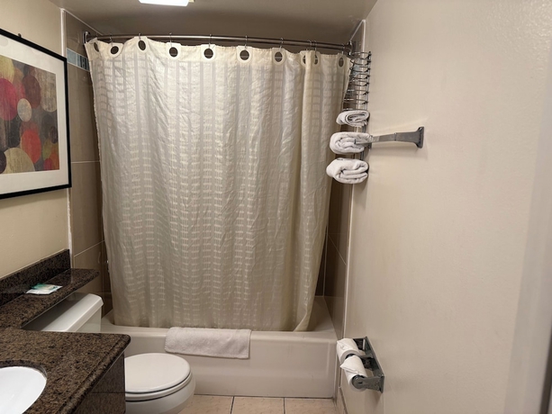 Imagen de la habitación del Hotel Fiesta Inn- Bell Gardens/ Los Angeles. Foto 3