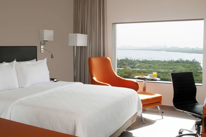 Imagen de la habitación del Hotel Fiesta Inn Cancun Las Americas. Foto 8