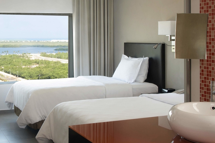 Imagen de la habitación del Hotel Fiesta Inn Cancun Las Americas. Foto 10