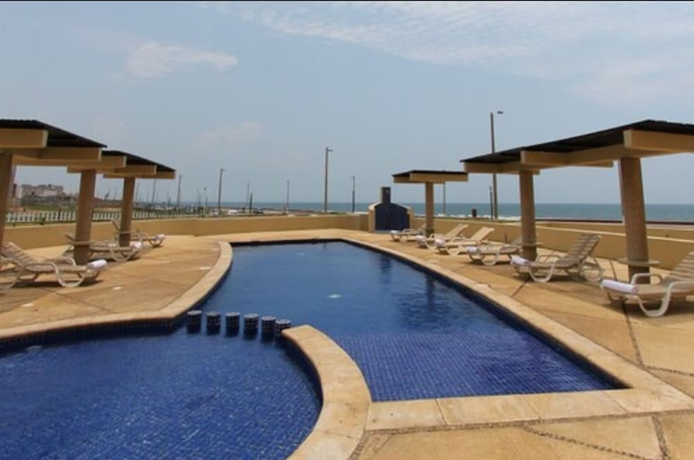 Imagen de la piscina del Hotel Fiesta Inn Coatzacoalcos. Foto 18