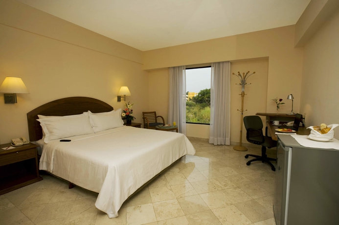 Imagen de la habitación del Hotel Fiesta Inn Colima. Foto 6