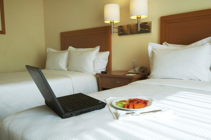 Imagen de la habitación del Hotel Fiesta Inn Ecatepec. Foto 8