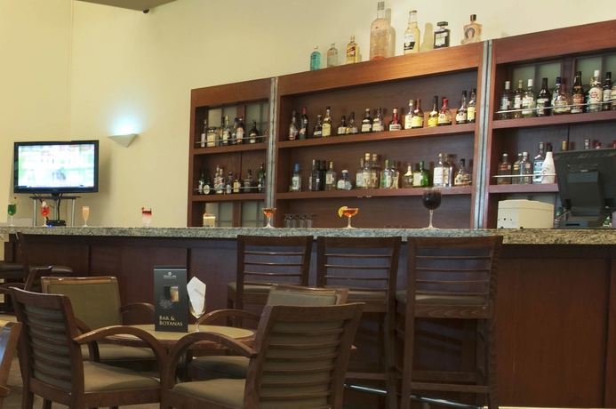 Imagen del bar/restaurante del Hotel Fiesta Inn Ecatepec. Foto 3