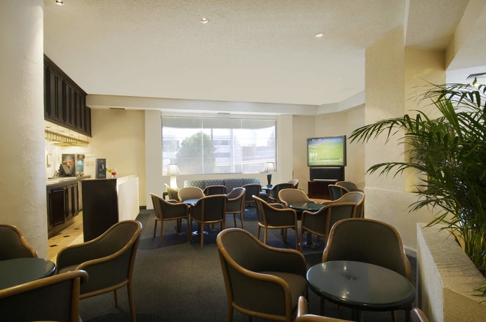 Imagen del bar/restaurante del Hotel Fiesta Inn Express Chihuahua. Foto 2