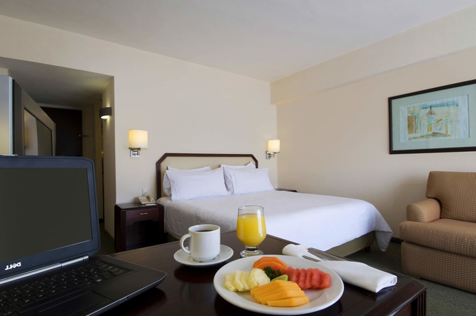 Imagen de la habitación del Hotel Fiesta Inn Express Chihuahua. Foto 9