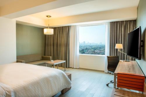 Imagen de la habitación del Hotel Fiesta Inn Express Ciudad de M&eacute;xico Forum Buenavista. Foto 6