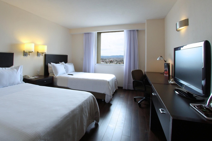 Imagen de la habitación del Hotel Fiesta Inn Express Durango. Foto 13