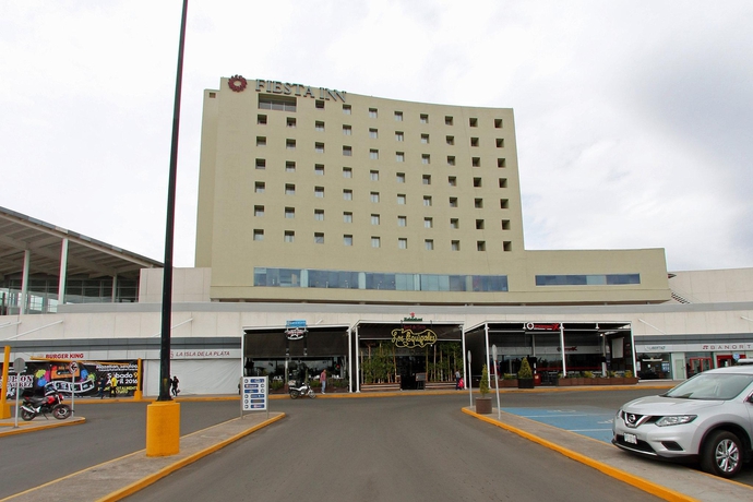 Imagen de los exteriores del Hotel Fiesta Inn Express Durango. Foto 15