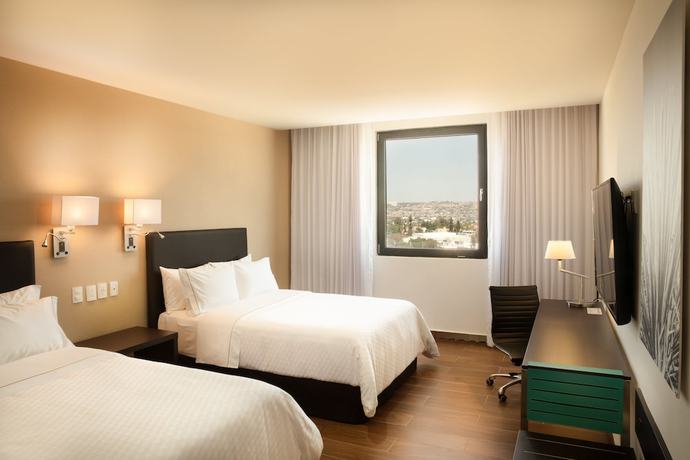 Imagen de la habitación del Hotel Fiesta Inn Guadalajara Aeropuerto. Foto 13