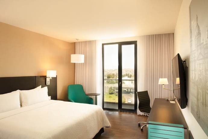 Imagen de la habitación del Hotel Fiesta Inn Guadalajara Aeropuerto. Foto 16