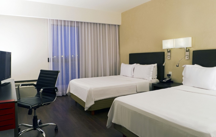 Imagen de la habitación del Hotel Fiesta Inn Guadalajara Expo. Foto 6