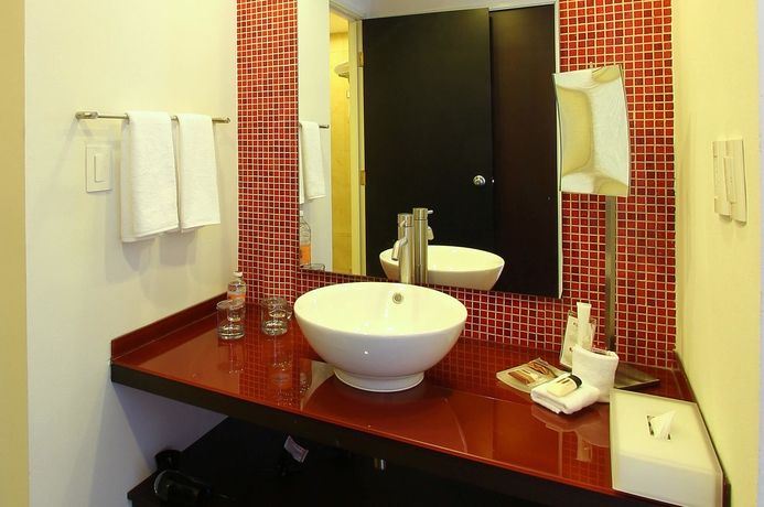 Imagen de la habitación del Hotel Fiesta Inn Insurgentes Viaducto. Foto 9