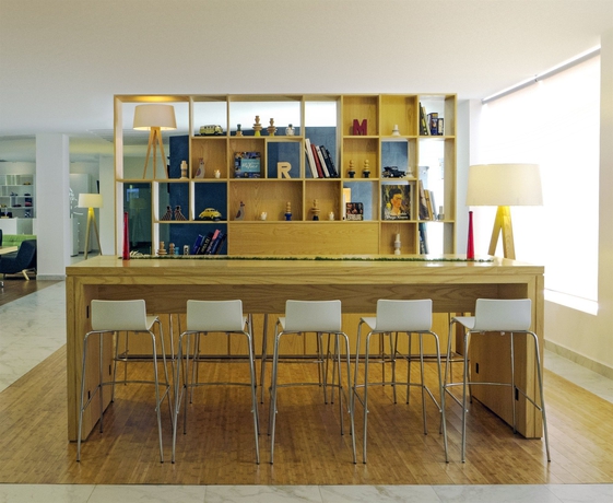 Imagen del bar/restaurante del Hotel Fiesta Inn Leon. Foto 8