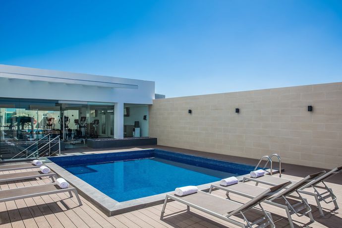 Imagen de la piscina del Hotel Fiesta Inn Los Mochis. Foto 18