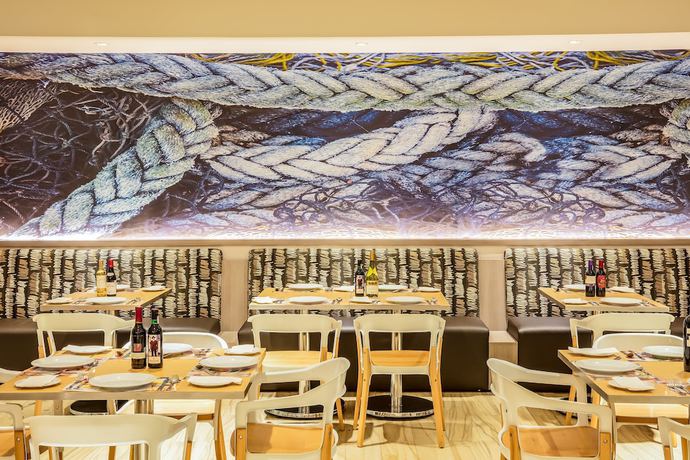 Imagen del bar/restaurante del Hotel Fiesta Inn Los Mochis. Foto 5