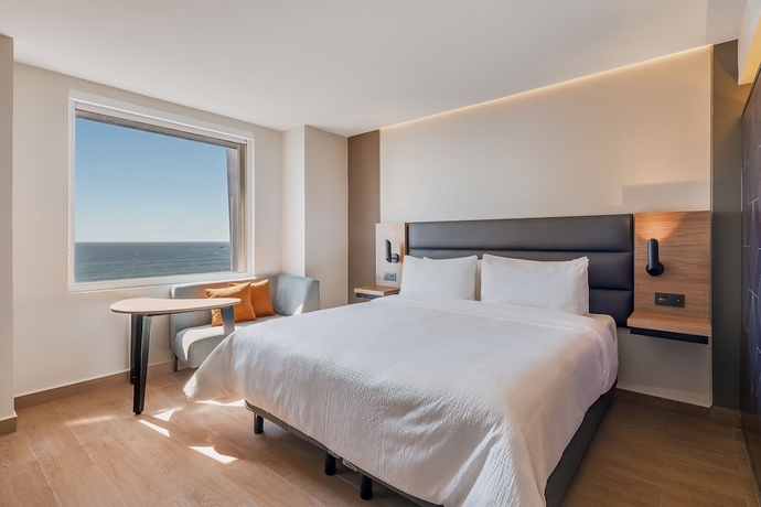 Imagen de la habitación del Hotel Fiesta Inn Mazatlán. Foto 2