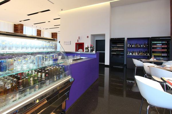 Imagen del bar/restaurante del Hotel Fiesta Inn Merida. Foto 6