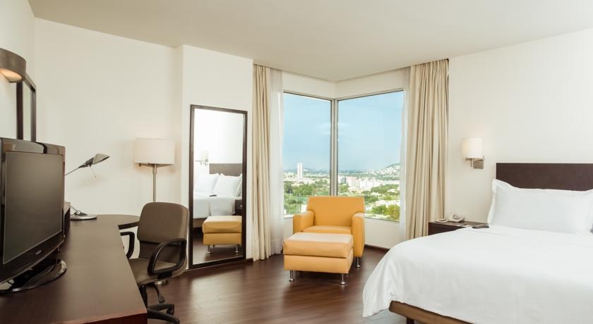 Imagen general del Hotel Fiesta Inn Monterrey Tecnológico. Foto 6