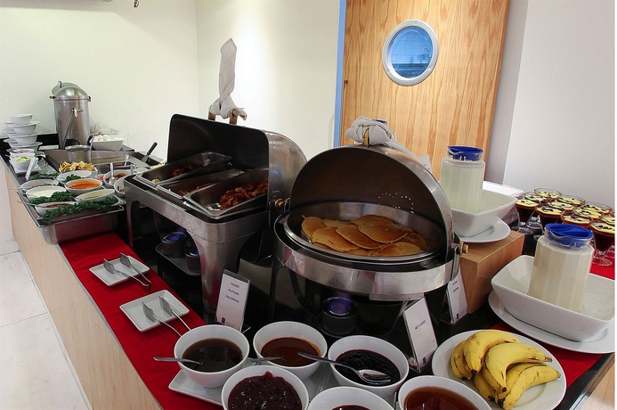 Imagen del bar/restaurante del Hotel Fiesta Inn Naucalpan. Foto 4