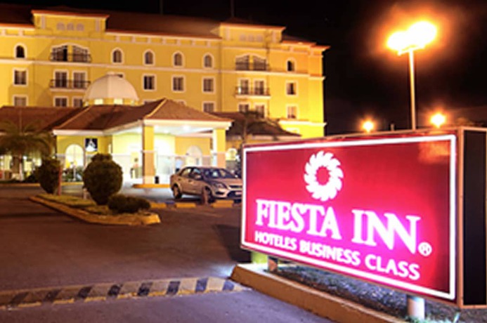 Imagen de los exteriores del Hotel Fiesta Inn Nuevo Laredo. Foto 11