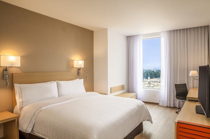 Imagen de la habitación del Hotel Fiesta Inn Parque Puebla. Foto 6