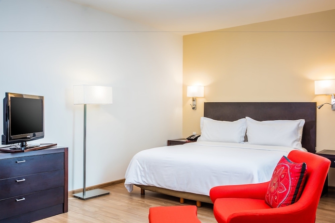 Imagen de la habitación del Hotel Fiesta Inn Perinorte. Foto 10