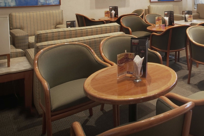 Imagen del bar/restaurante del Hotel Fiesta Inn Poza Rica. Foto 4