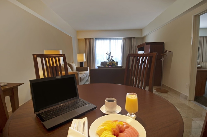 Imagen de la habitación del Hotel Fiesta Inn Puebla Finsa. Foto 6