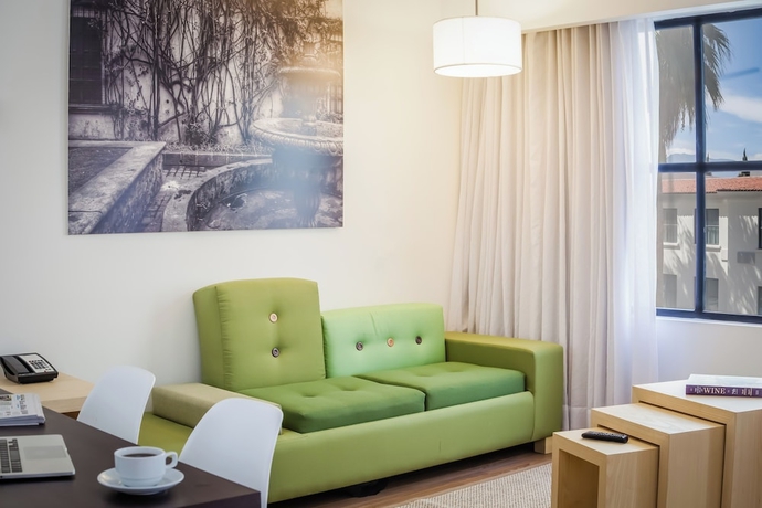 Imagen de la habitación del Hotel Fiesta Inn Saltillo. Foto 10