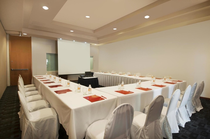 Imagen de los exteriores del Hotel Fiesta Inn Tampico. Foto 7