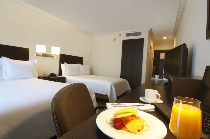 Imagen de la habitación del Hotel Fiesta Inn Tepic. Foto 5