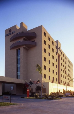 Imagen de los exteriores del Hotel Fiesta Inn Tijuana Otay. Foto 7