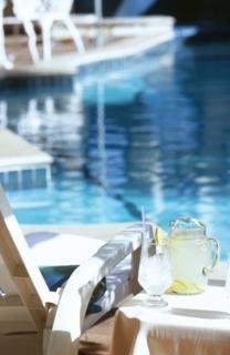 Imagen de la piscina del Hotel Fiesta Inn Tijuana R&iacute;o. Foto 6