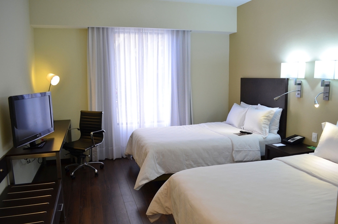 Imagen de la habitación del Hotel Fiesta Inn Toluca Aeropuerto. Foto 3