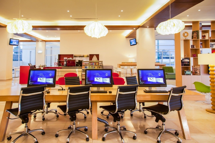 Imagen de los interiores del Hotel Fiesta Inn Toluca Aeropuerto. Foto 11