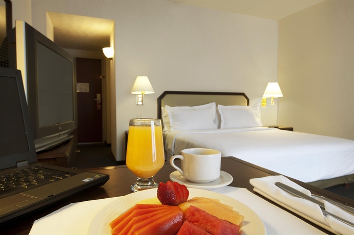 Imagen de la habitación del Hotel Fiesta Inn Toluca Tollocan. Foto 5