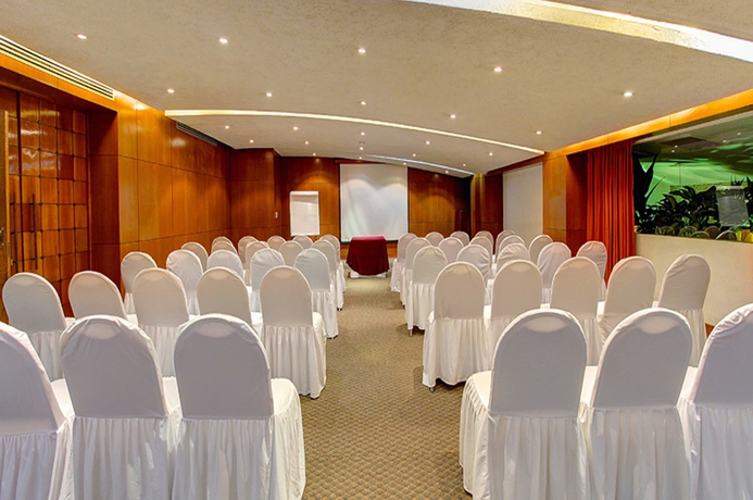 Imagen de los interiores del Hotel Fiesta Inn Villahermosa Cencali. Foto 8