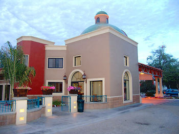 Imagen de la piscina del Hotel Fiesta Navojoa. Foto 5