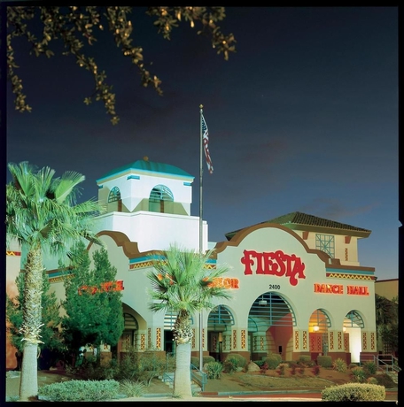Imagen de los exteriores del Hotel Fiesta Rancho and Casino. Foto 13