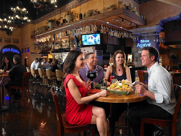 Imagen del bar/restaurante del Hotel Fiesta Rancho and Casino. Foto 9